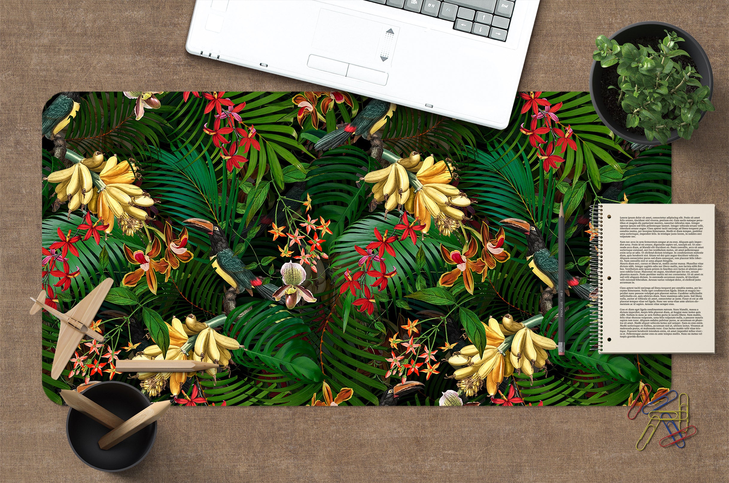 3D Grove Banana 120194 Uta Naumann Desk Mat