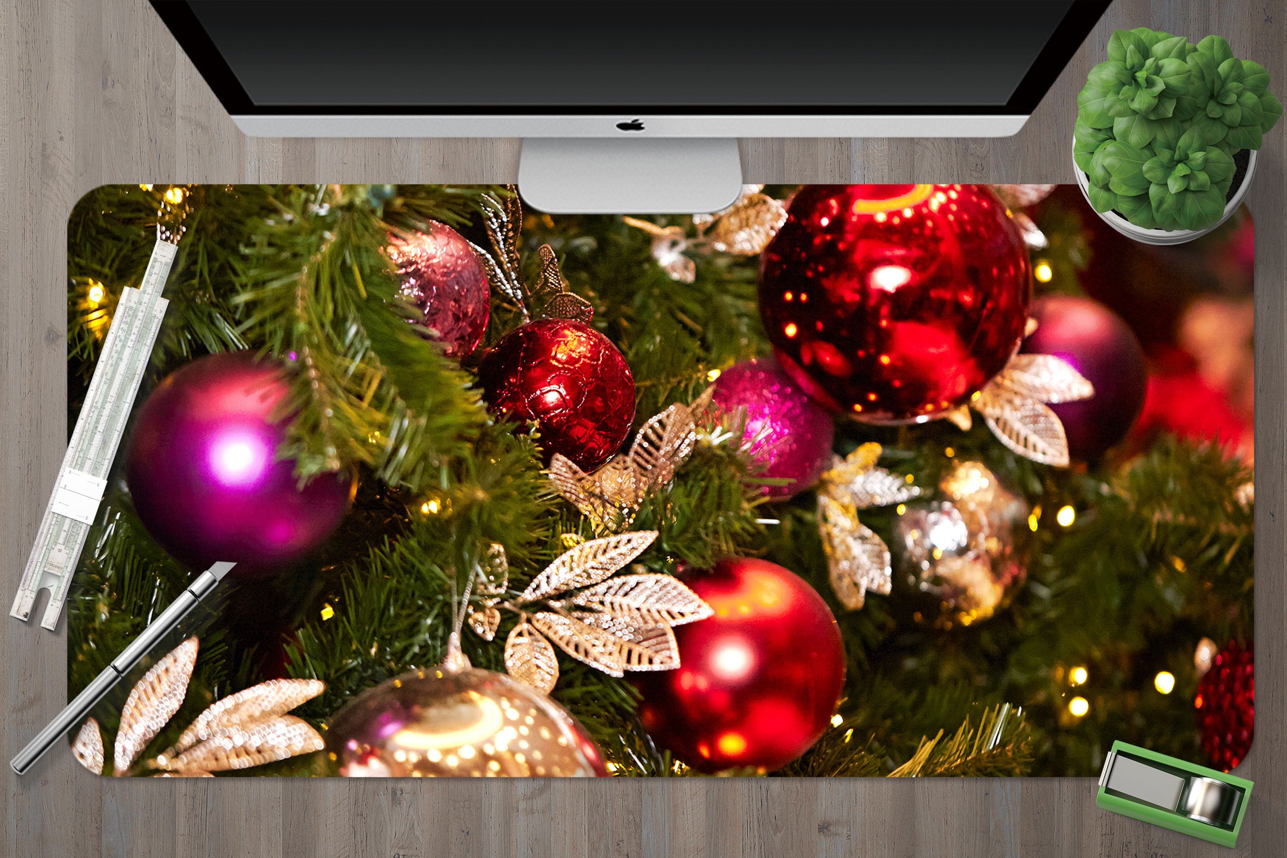 3D Red Ball Pendant 53216 Christmas Desk Mat Xmas